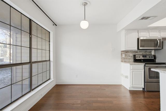 2505 Wedglea Drive 114, Dallas, TX 75211