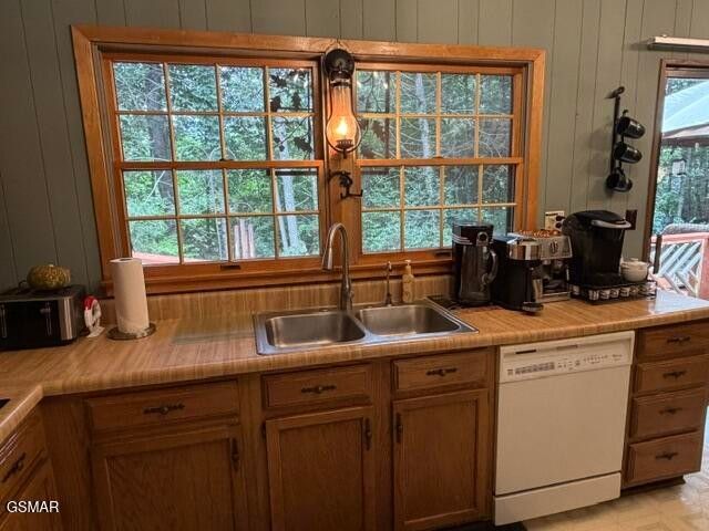 1633 Cardinal Drive, Gatlinburg, TN 37738