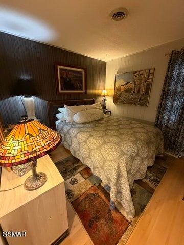 1633 Cardinal Drive, Gatlinburg, TN 37738