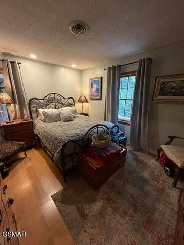 1633 Cardinal Drive, Gatlinburg, TN 37738