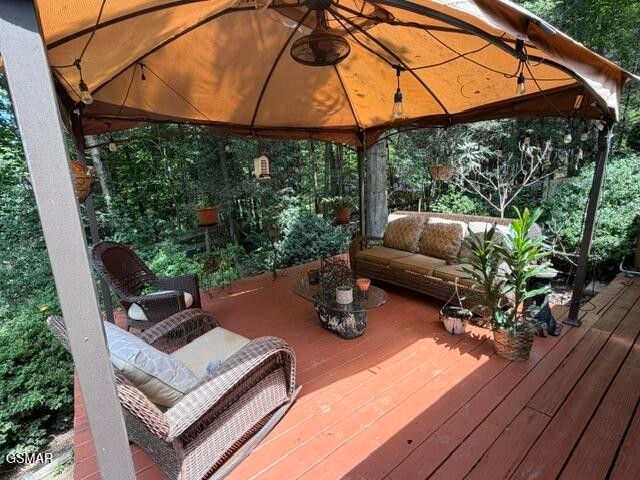 1633 Cardinal Drive, Gatlinburg, TN 37738