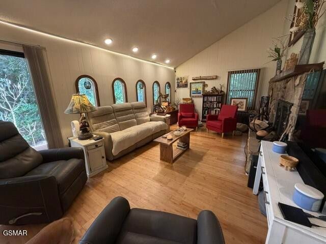 1633 Cardinal Drive, Gatlinburg, TN 37738