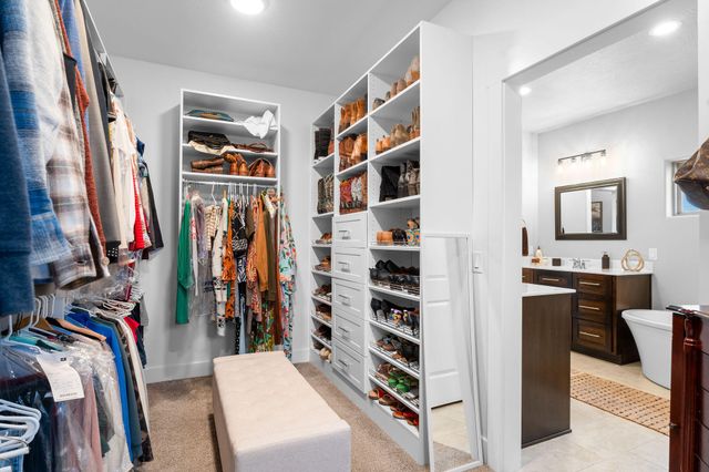 617 Meadowview Lane, Saddlebrooke, MO 65630