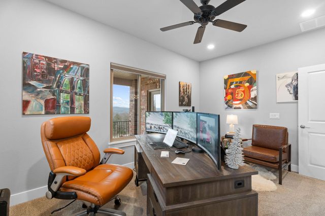 617 Meadowview Lane, Saddlebrooke, MO 65630