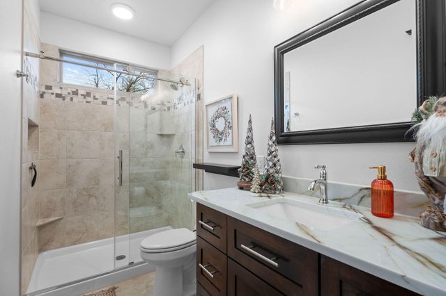 617 Meadowview Lane, Saddlebrooke, MO 65630