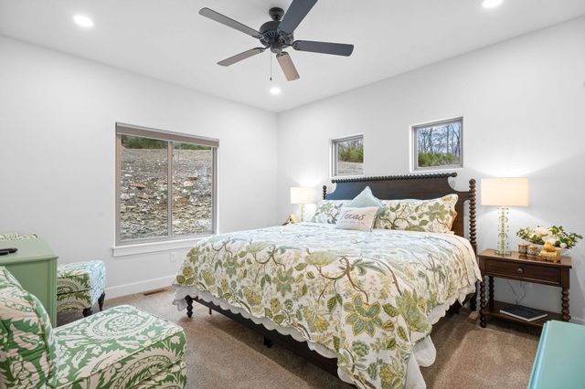 617 Meadowview Lane, Saddlebrooke, MO 65630