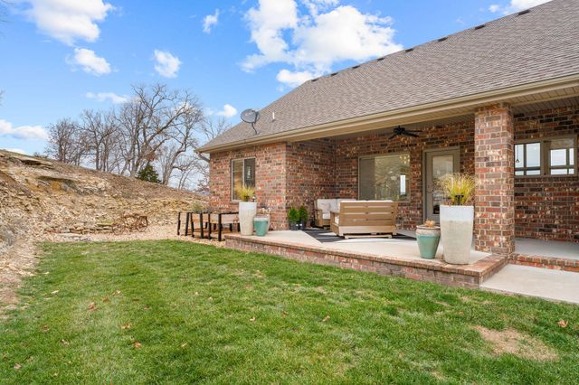 617 Meadowview Lane, Saddlebrooke, MO 65630