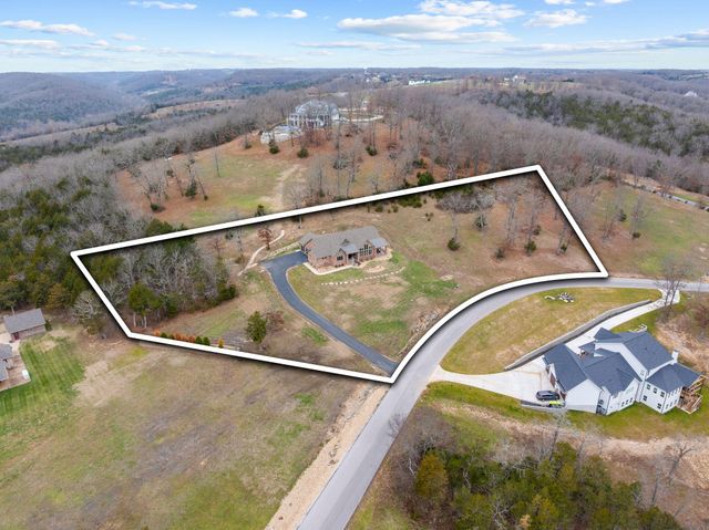 617 Meadowview Lane, Saddlebrooke, MO 65630