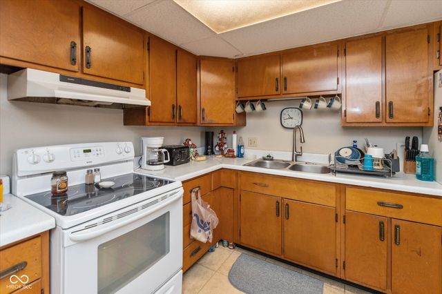 4149 Mellis Drive, Indianapolis, IN 46235