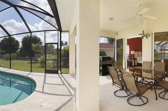 1725 SE 10th PL, Cape Coral, FL 33990