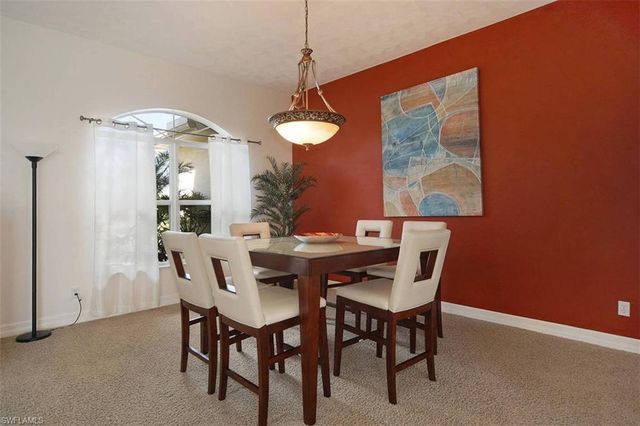 1725 SE 10th PL, Cape Coral, FL 33990