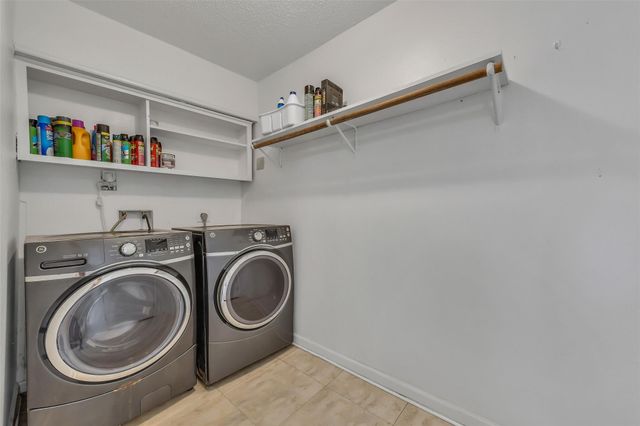 1902 Fm 563, Anahuac, TX 77514