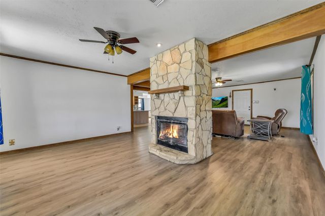 1902 Fm 563, Anahuac, TX 77514