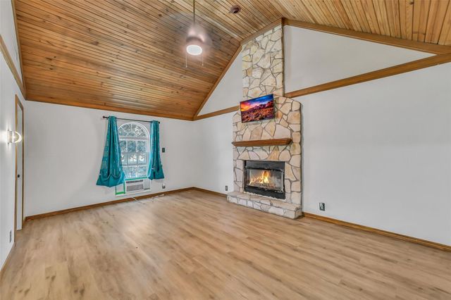 1902 Fm 563, Anahuac, TX 77514