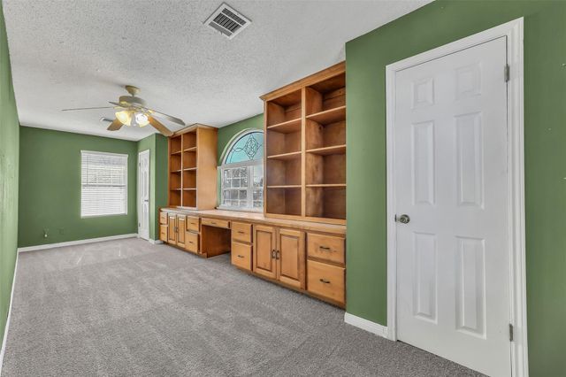 1902 Fm 563, Anahuac, TX 77514