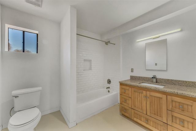 1902 Fm 563, Anahuac, TX 77514