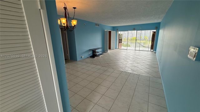 2751 N Palm Aire Dr 502, Pompano Beach, FL 33069