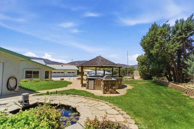 7331 W Avenue O8, Palmdale, CA 93551