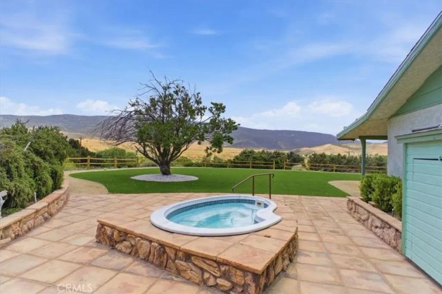 7331 W Avenue O8, Palmdale, CA 93551