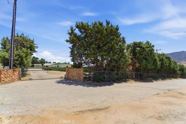 7331 W Avenue O8, Palmdale, CA 93551
