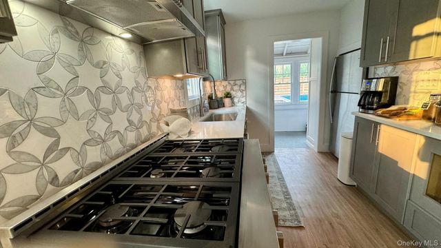 906 Evergreen Walk, Ocean Beach, NY 11770