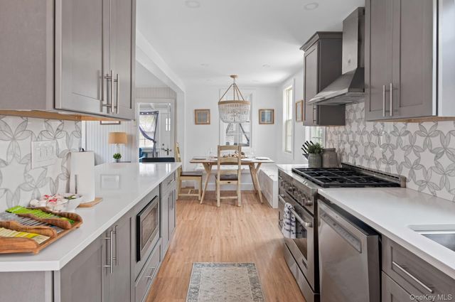 906 Evergreen Walk, Ocean Beach, NY 11770