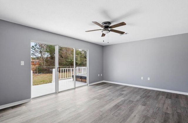 228 Lakeside Lane, Mary Esther, FL 32569