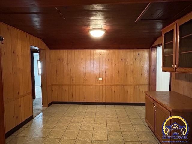 728 NE Kellam AVE, Topeka, KS 66616