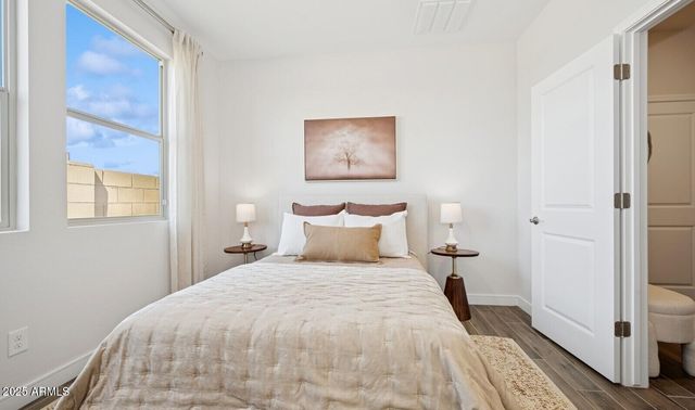 8006 W Royal Palm Road, Peoria, AZ 85345