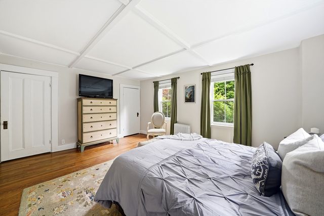 423 Washington St, Winchester, MA 01890