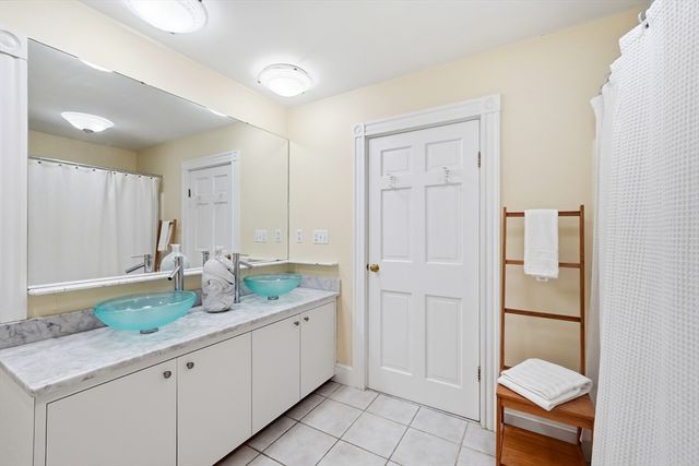 423 Washington St, Winchester, MA 01890