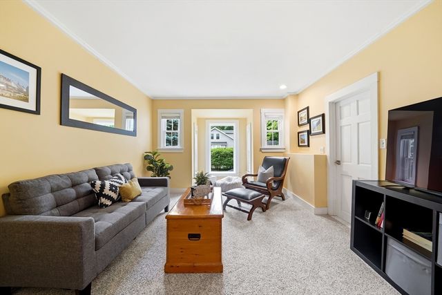 423 Washington St, Winchester, MA 01890