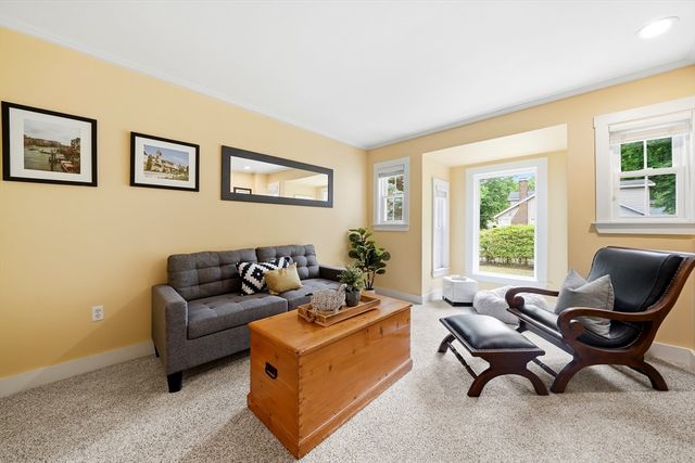 423 Washington St, Winchester, MA 01890