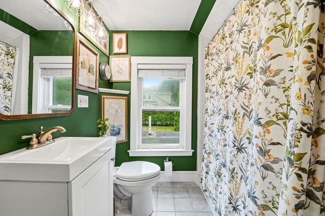 423 Washington St, Winchester, MA 01890