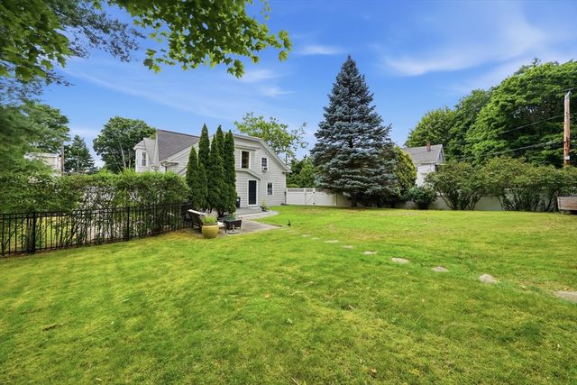 423 Washington St, Winchester, MA 01890