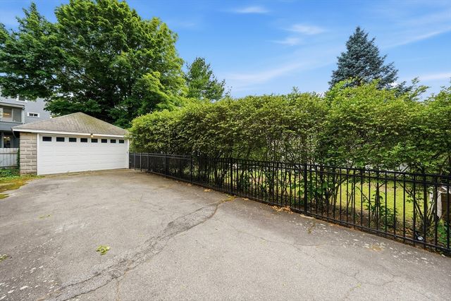 423 Washington St, Winchester, MA 01890