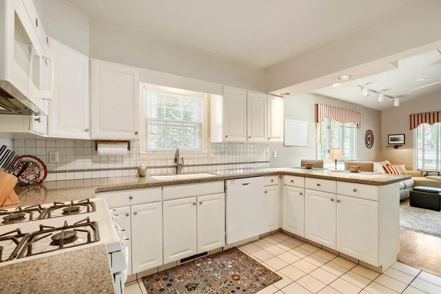 1855 Pinehurst Avenue, Saint Paul, MN 55116