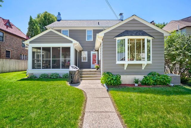 1855 Pinehurst Avenue, Saint Paul, MN 55116