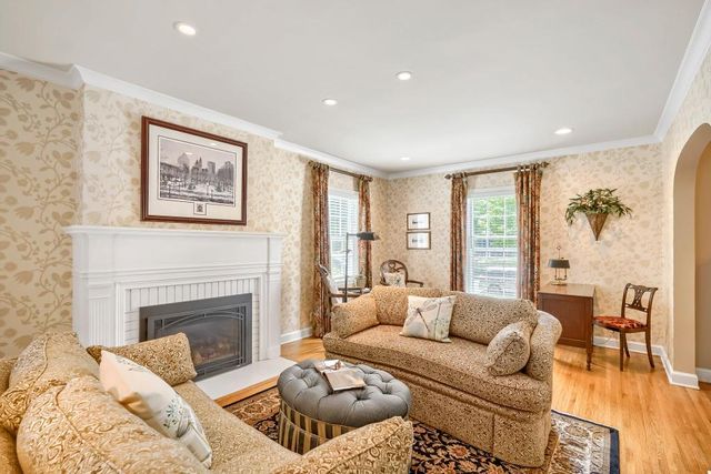 1855 Pinehurst Avenue, Saint Paul, MN 55116