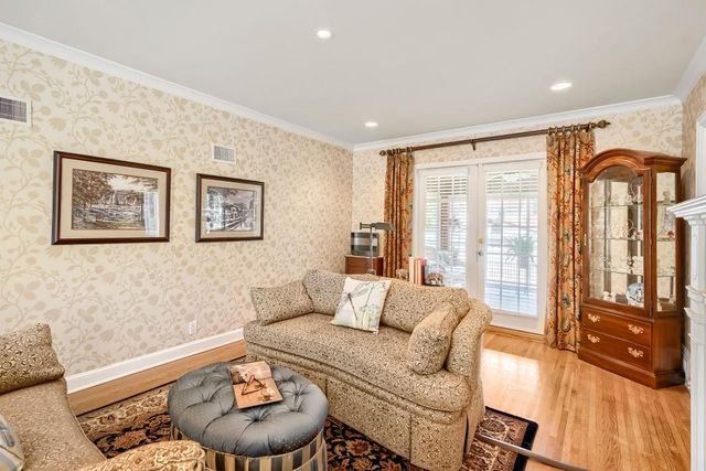 1855 Pinehurst Avenue, Saint Paul, MN 55116