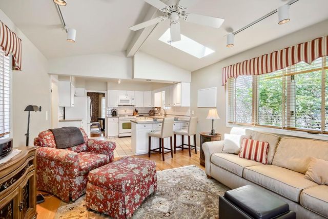 1855 Pinehurst Avenue, Saint Paul, MN 55116