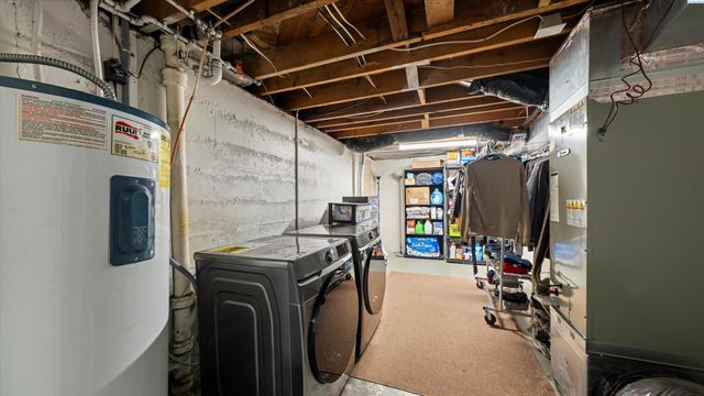 805 Crescent Dr, Grandview, WA 98930