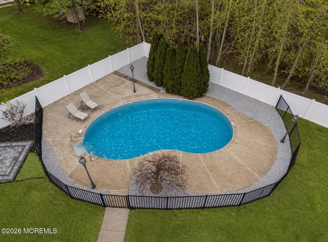 9 Fairview Road, Marlboro, NJ 07746