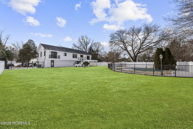 9 Fairview Road, Marlboro, NJ 07746