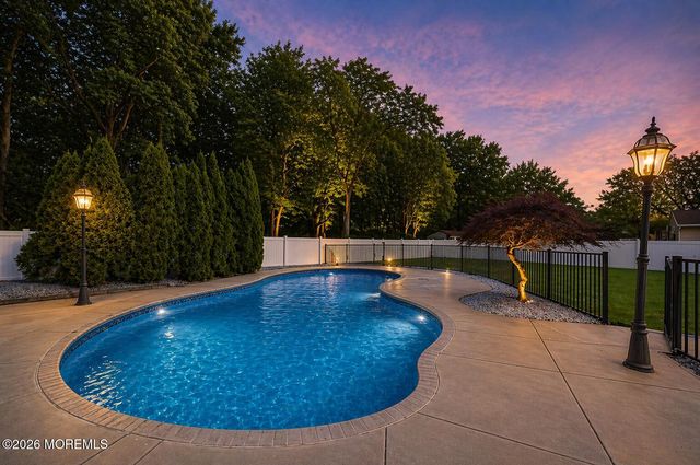 9 Fairview Road, Marlboro, NJ 07746