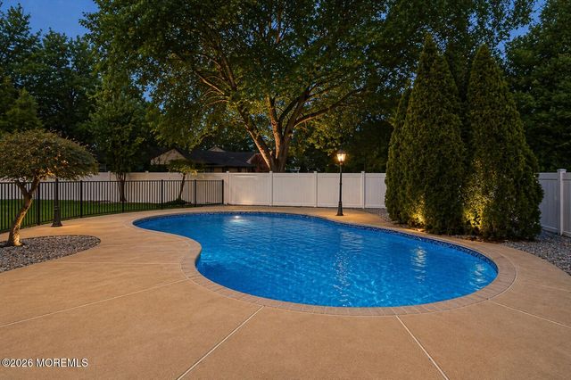 9 Fairview Road, Marlboro, NJ 07746