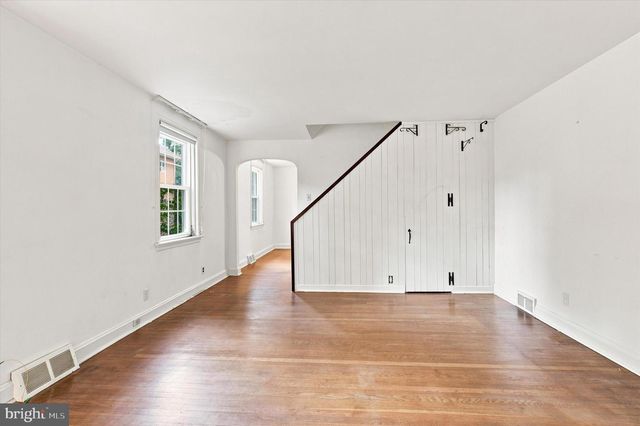 233 ARLINGHAM RD, Flourtown, PA 19031