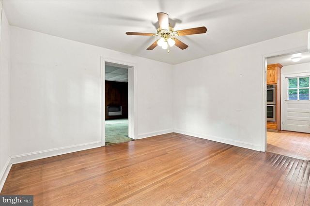 233 ARLINGHAM RD, Flourtown, PA 19031