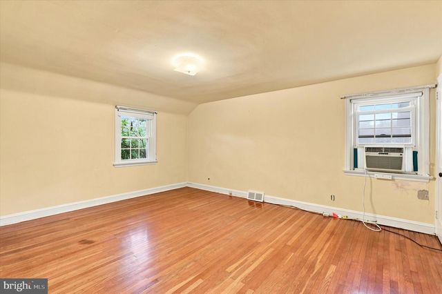 233 ARLINGHAM RD, Flourtown, PA 19031