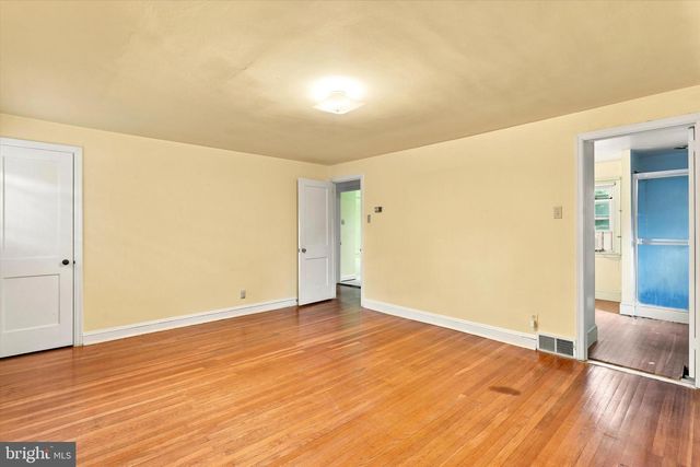 233 ARLINGHAM RD, Flourtown, PA 19031